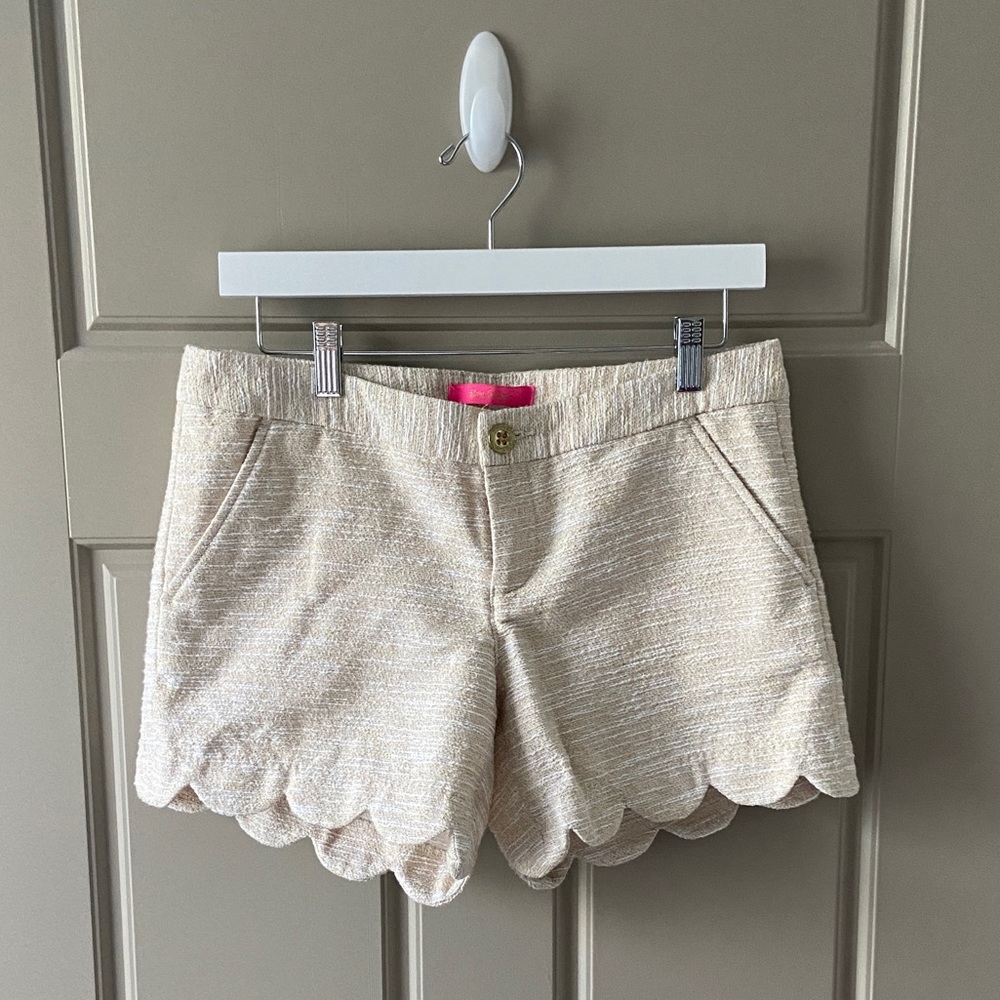Lilly Pulitzer tan+white+gold thread buttercup shorts